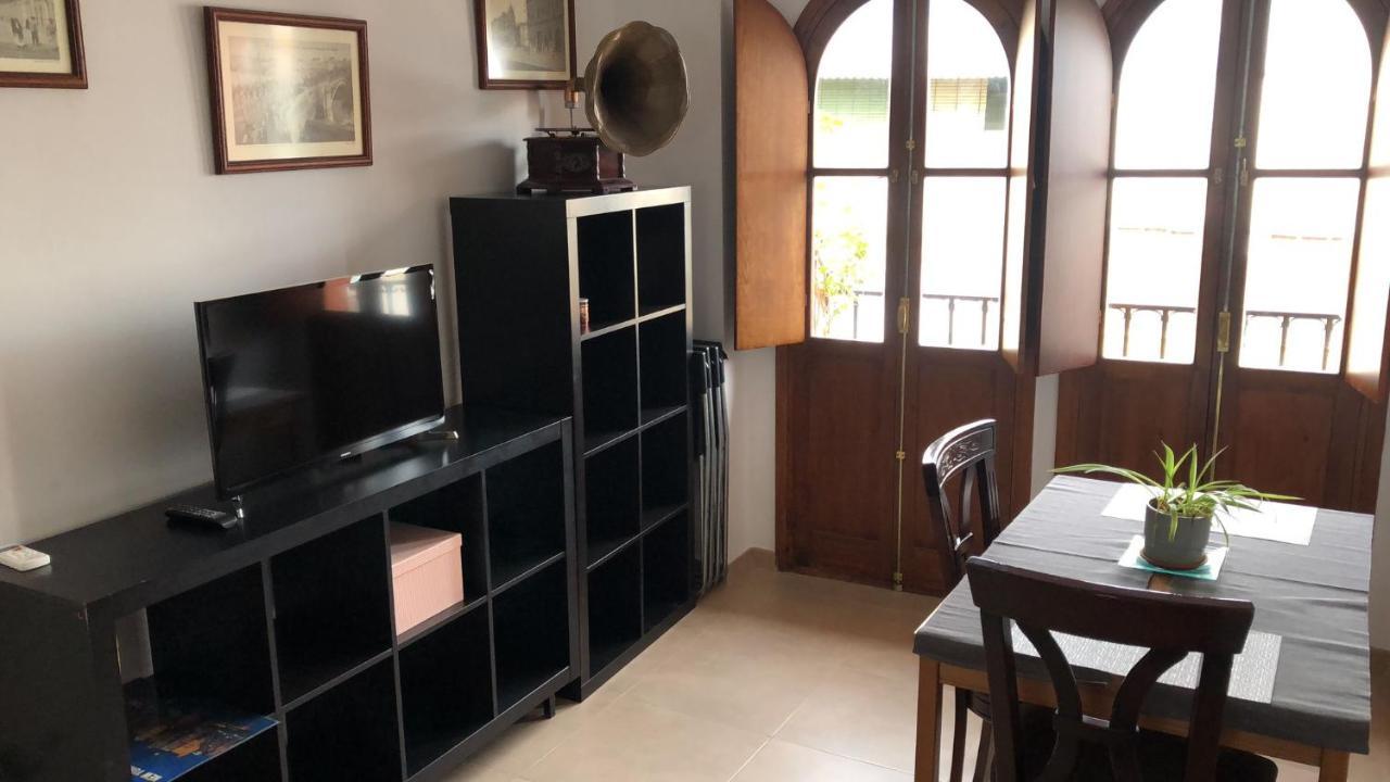 Estudio En El Centro De Sevilla Экстерьер фото